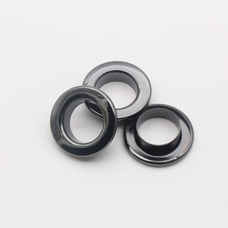 oval eyelets